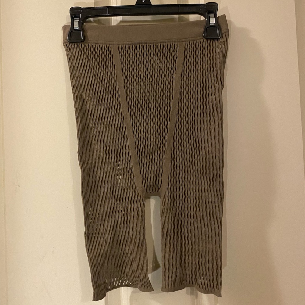 New Skims green fish net biker shorts for a size medium to X-Large